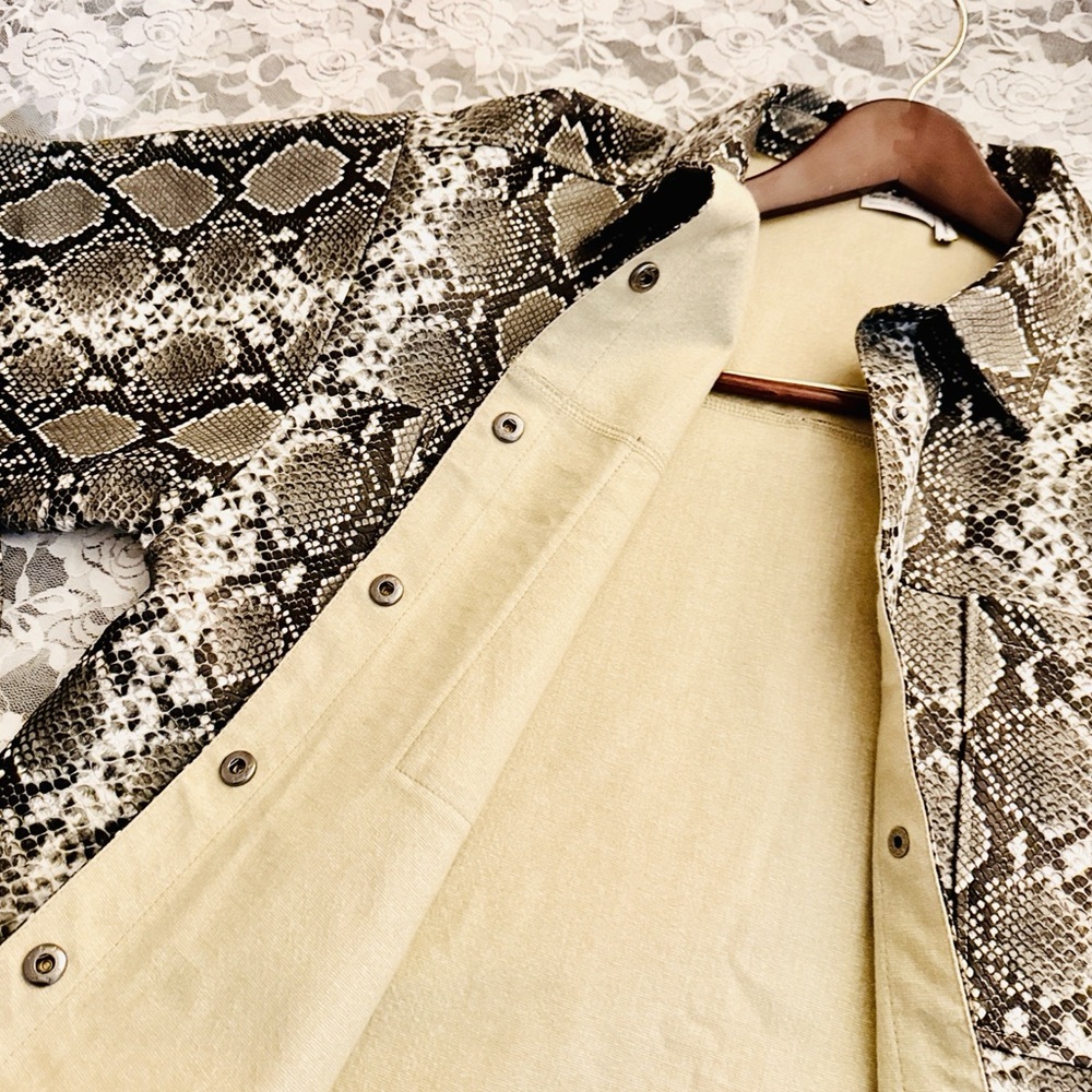 ASOS Design Pleather Snakeskin Button Up Oversized Shacket - Picture 5 of 16